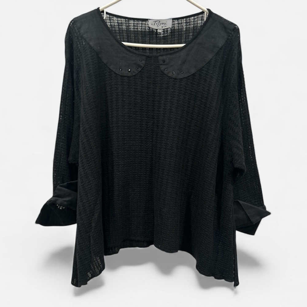 Elegant Black Knit Blouse with Collar
